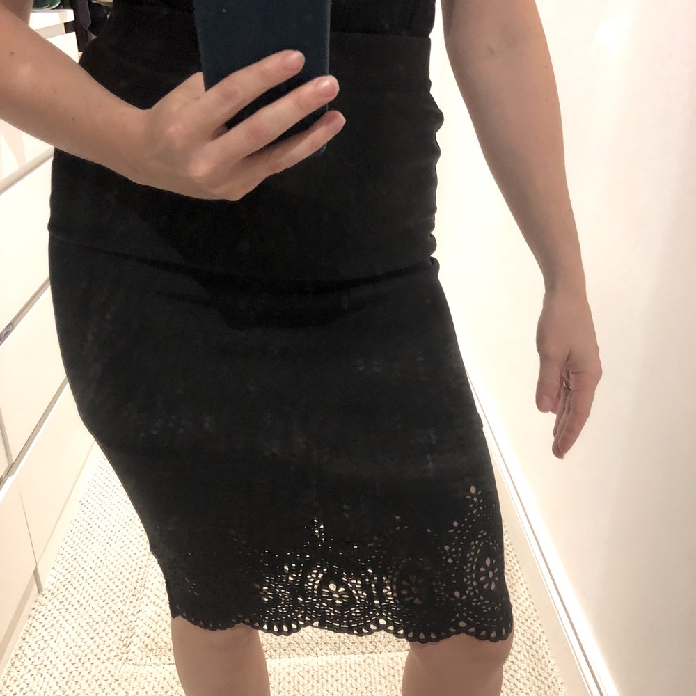 JULES & LEOPOLD Lazer cut black skirt size Small
